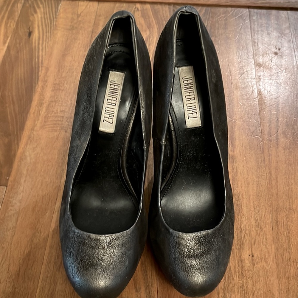 High heel gray-ish size 7M